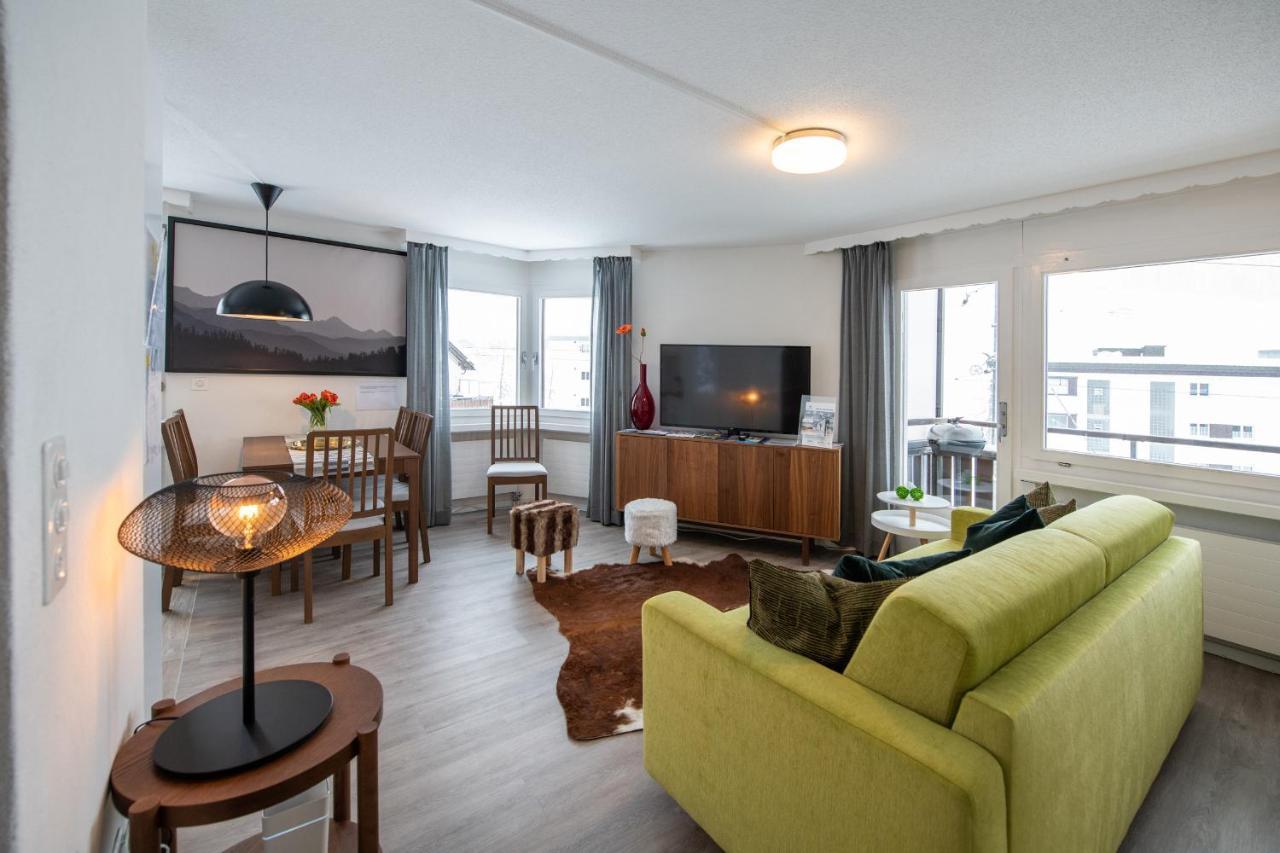 Agrimonia - Moebilierte Ferienwohnung Mit Balkon Davos Esterno foto