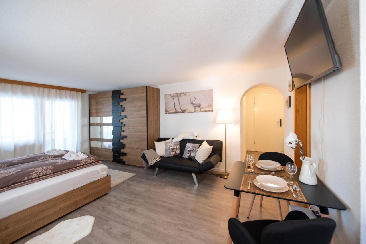Agrimonia - Moebilierte Ferienwohnung Mit Balkon Davos Esterno foto