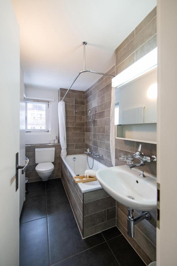 Agrimonia - Moebilierte Ferienwohnung Mit Balkon Davos Esterno foto