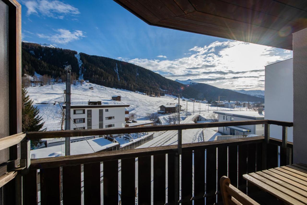 Agrimonia - Moebilierte Ferienwohnung Mit Balkon Davos Esterno foto