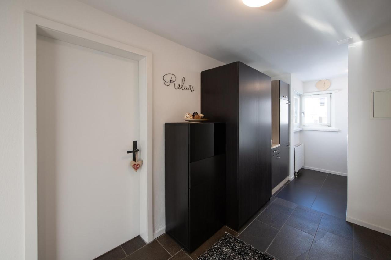 Agrimonia - Moebilierte Ferienwohnung Mit Balkon Davos Esterno foto