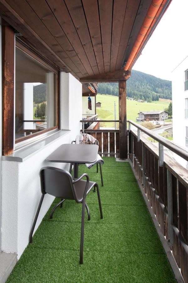 Agrimonia - Moebilierte Ferienwohnung Mit Balkon Davos Esterno foto